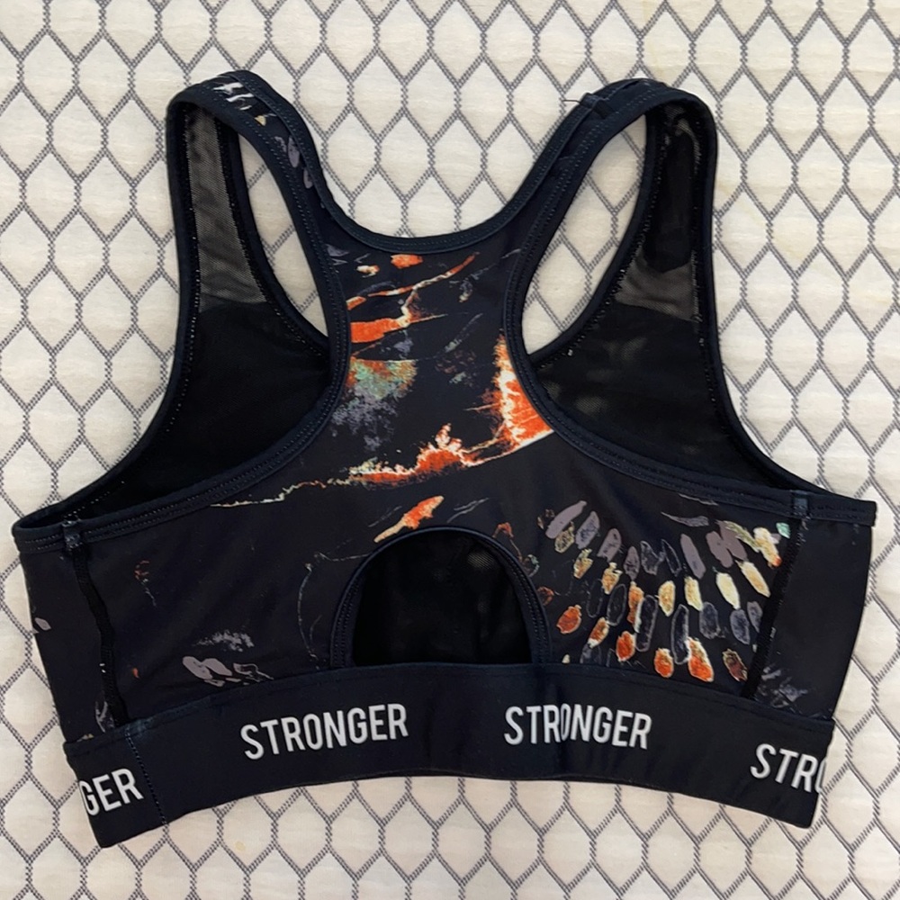 Stronger Sweden sports bra - Picture 3 of 6